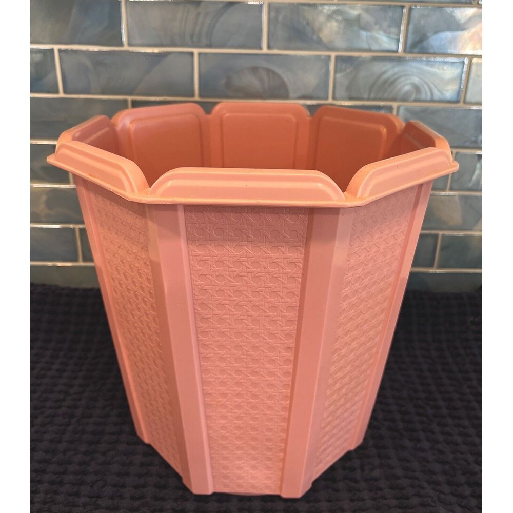 Vintage Rubbermaid Pink Octagon Scalloped Wicker Design Bathroom Trash Can USA
